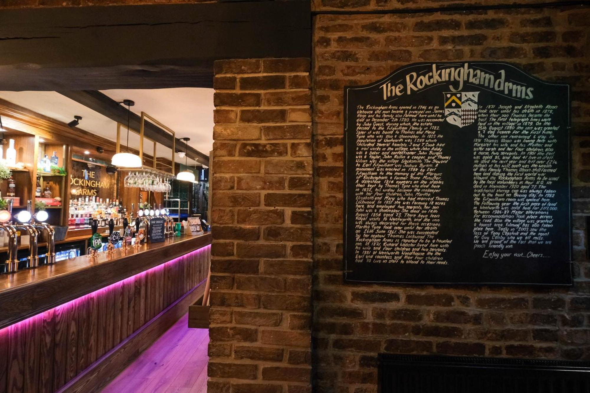 Wentworth  Rockingham Arms By Greene King Inns מראה חיצוני תמונה