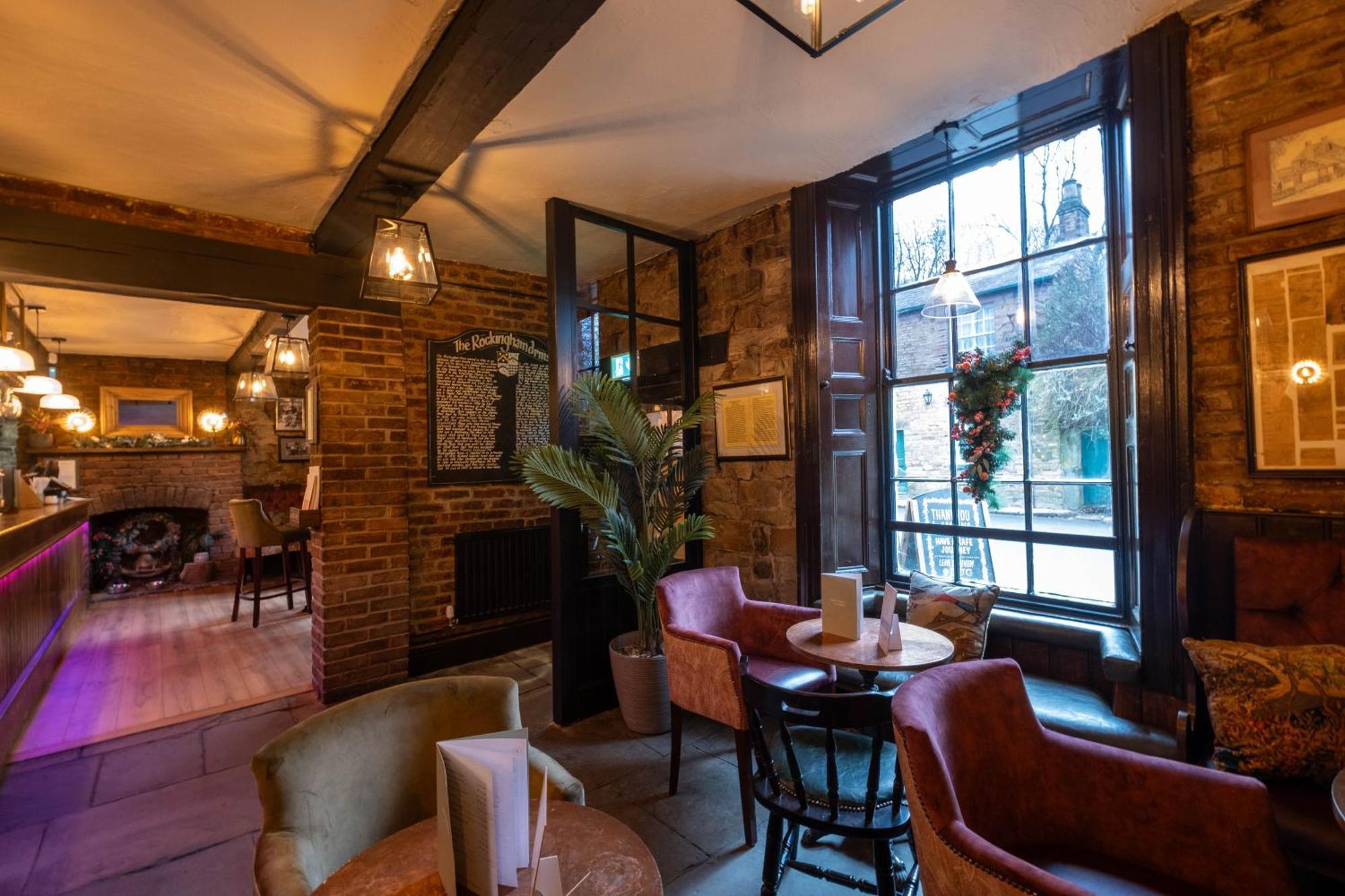 Wentworth  Rockingham Arms By Greene King Inns מראה חיצוני תמונה