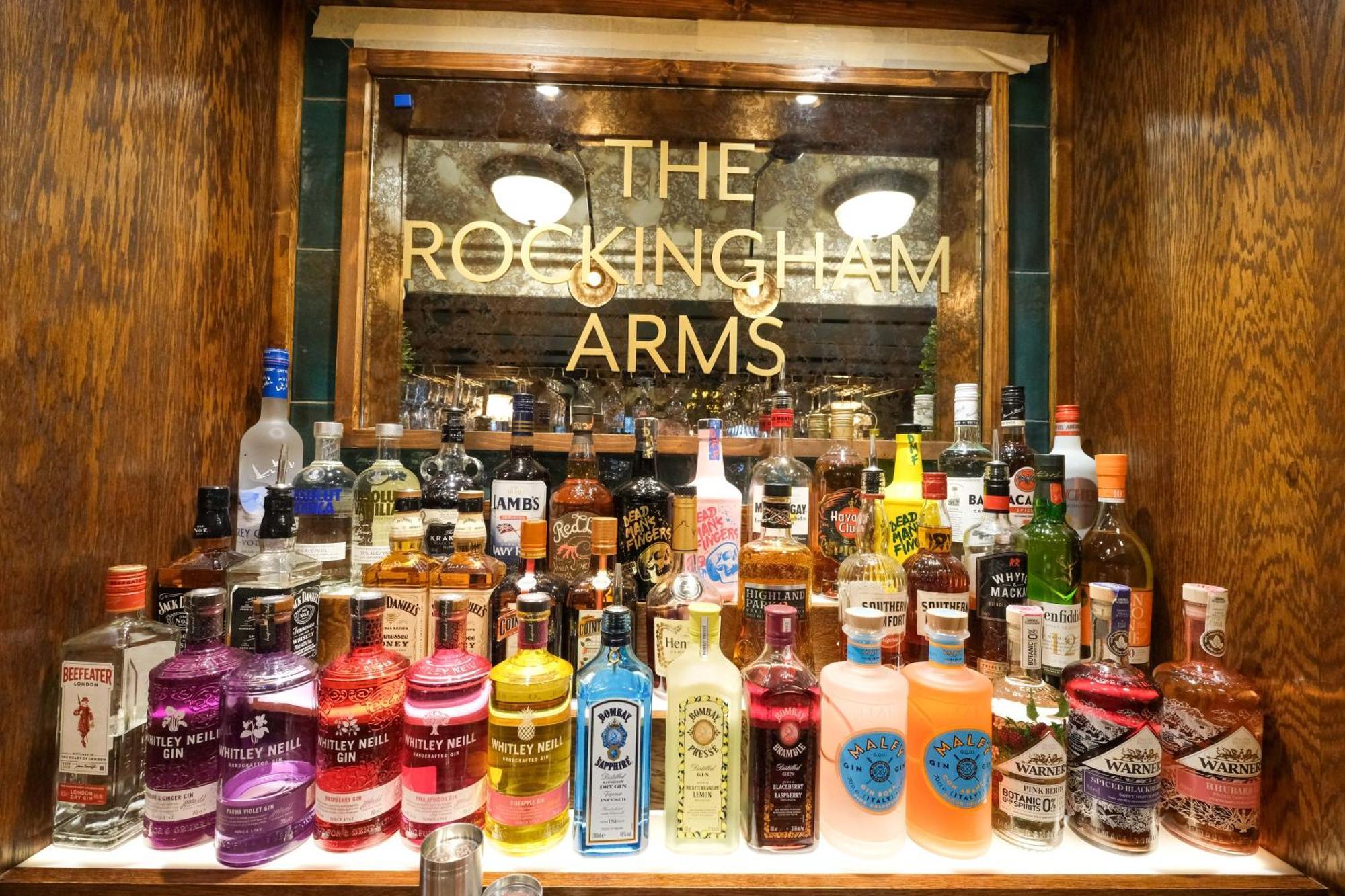 Wentworth  Rockingham Arms By Greene King Inns מראה חיצוני תמונה