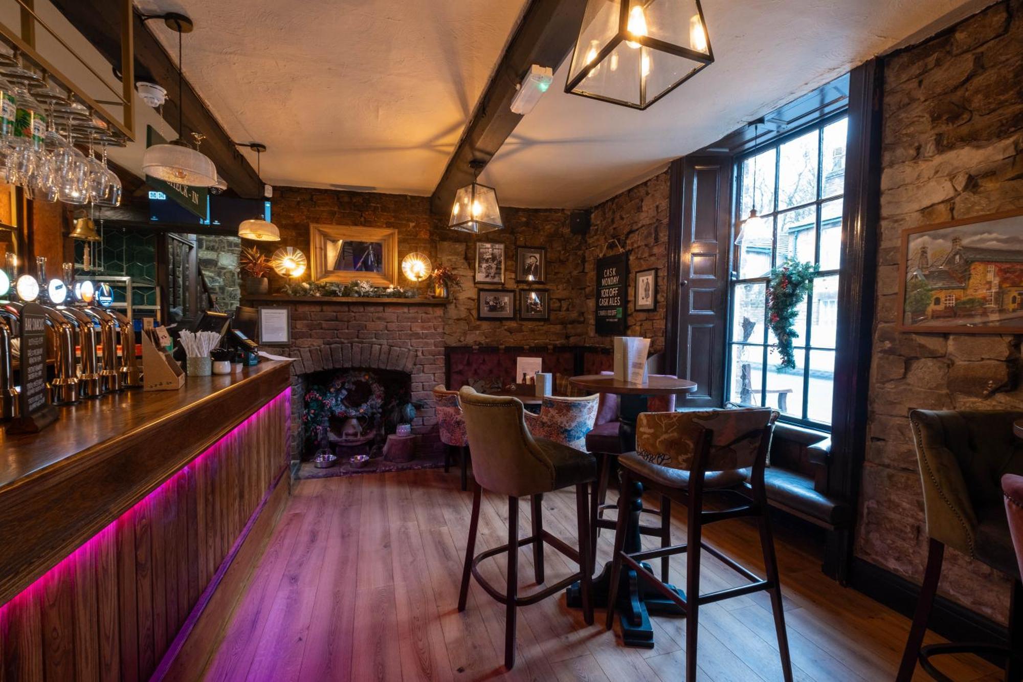 Wentworth  Rockingham Arms By Greene King Inns מראה חיצוני תמונה